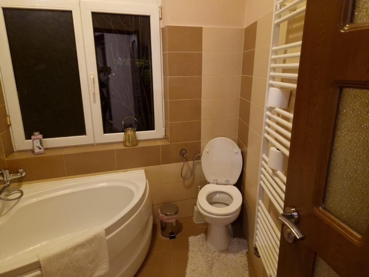 M&A Mario Ultra Central Apartament Lägenhet Braşov Exteriör bild